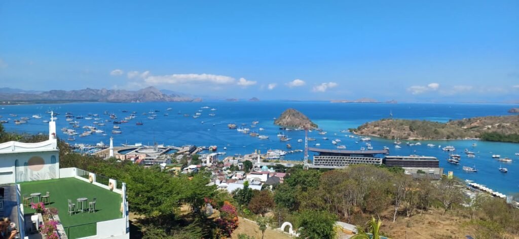 labuan bajo tours