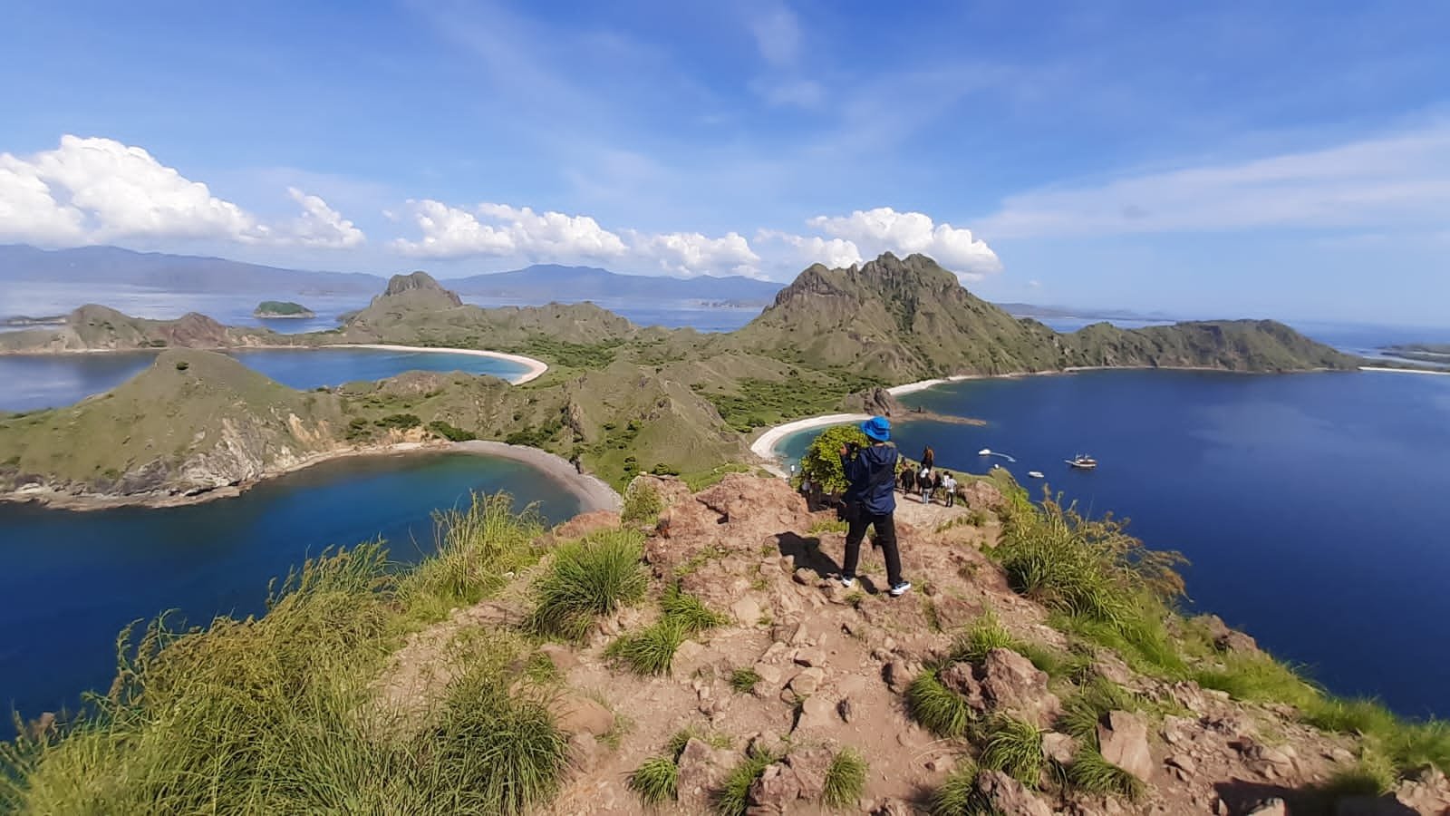 padar island day cruise
